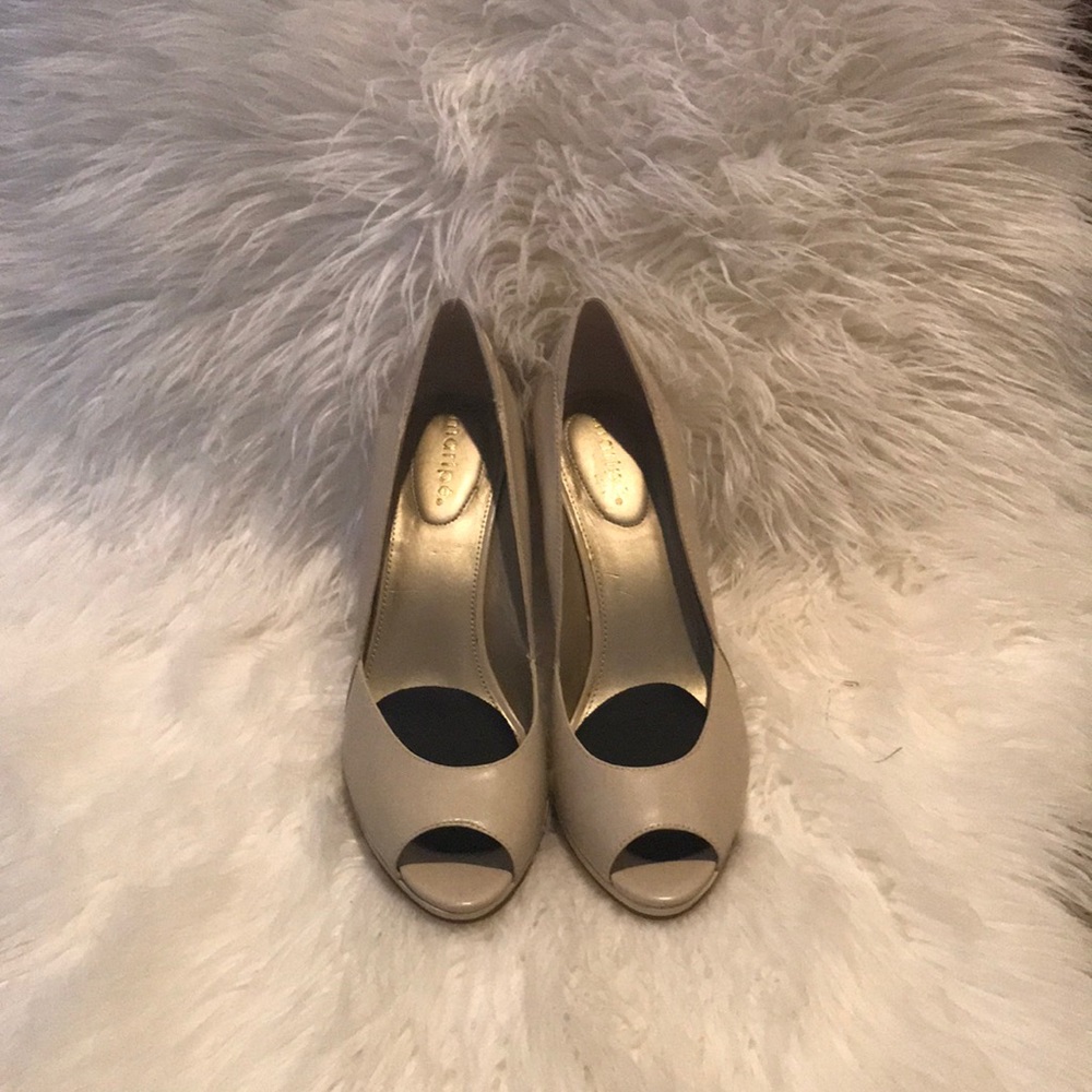 3 inch open toe pump